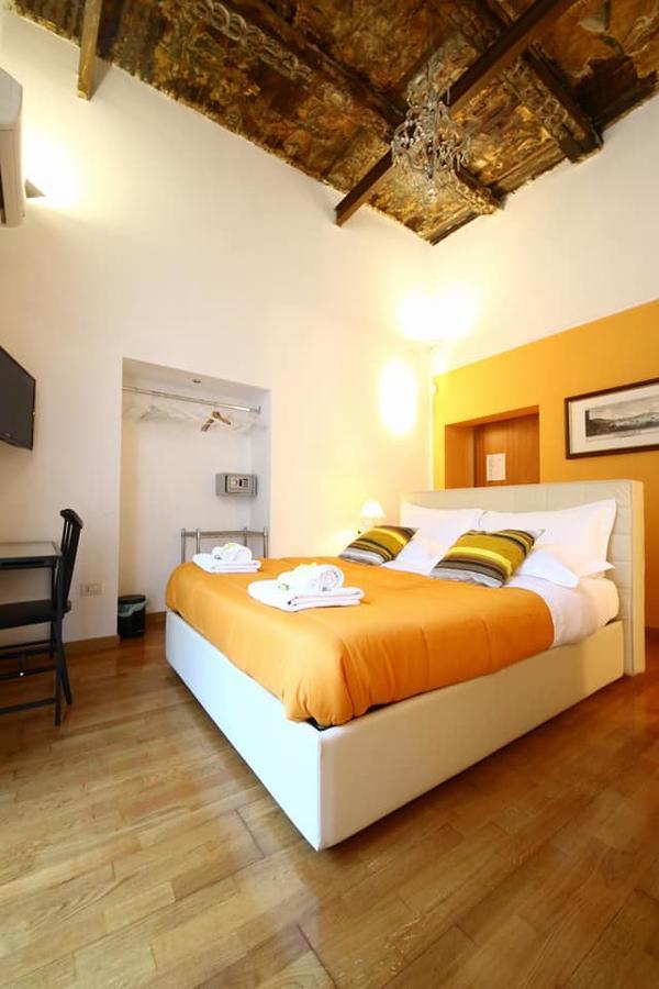 Talismano Luxury Rooms&apartments 2* Napoli